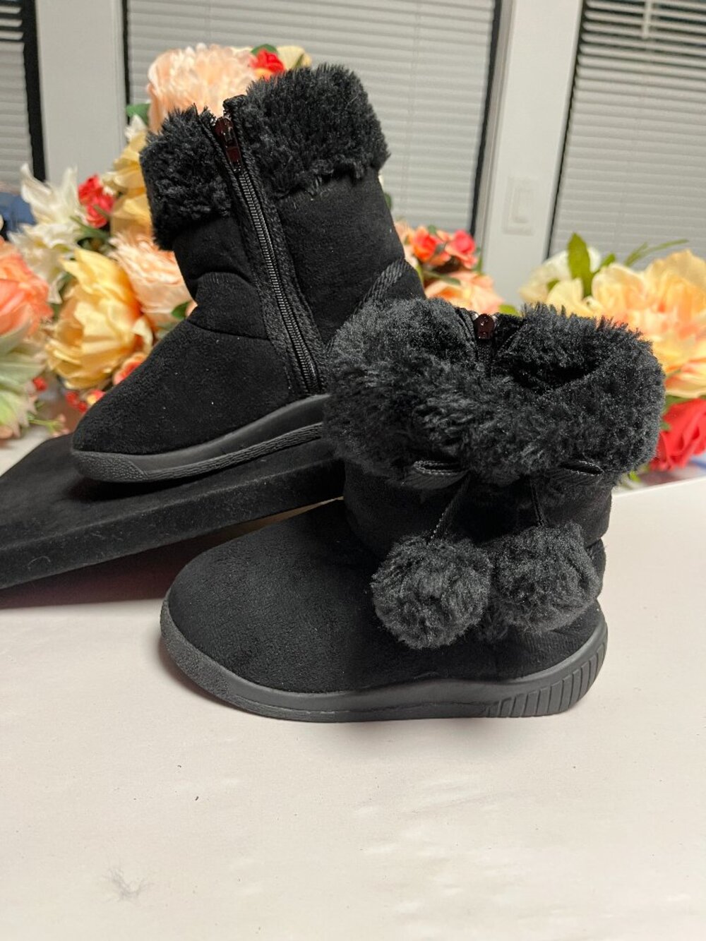 Black Faux Fur Pom Pom Winter Boots Side Zip Size 7